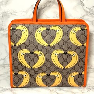 Authentic GUCCI beige GG Supreme canvas BANANA PRINT Tote Bag.